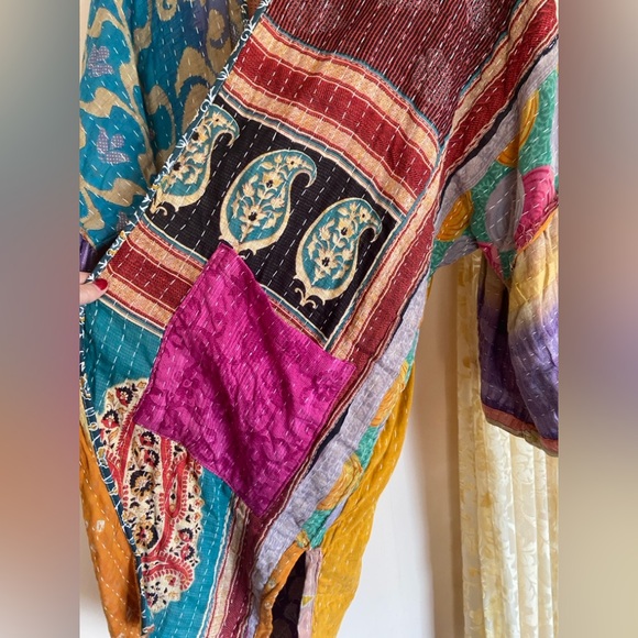 Reversible Kantha Kimono - Picture 4 of 9